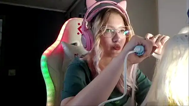 FunnyLila webcam