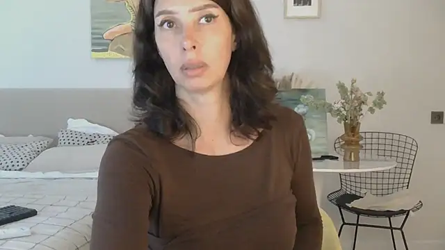 WhiteQueen888 webcam