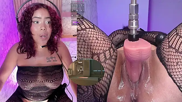 NinaCapelli webcam