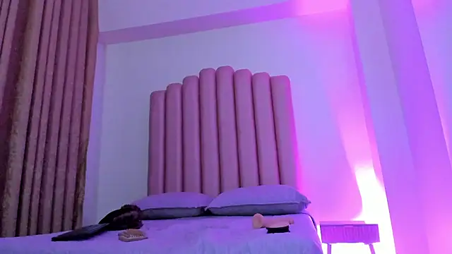 Lana_fox01 live sex cam
