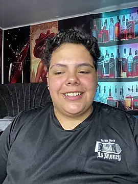 Hailey_Curvy webcam