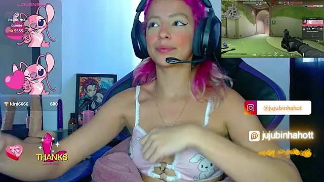 jujubinhahot (F young) - show boobs + show pussy