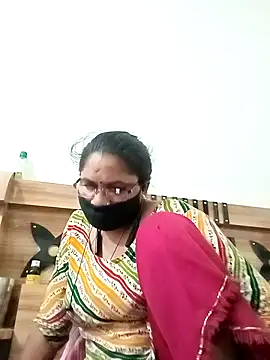 Menka_cut34 webcam