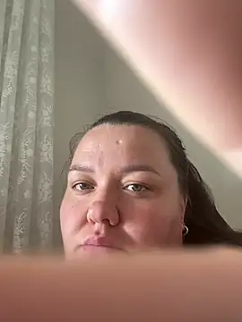 SunnyLeila2101 webcam