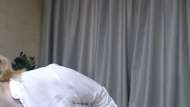 sweetpussy13 webcam