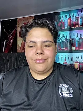 Hailey_Curvy webcam