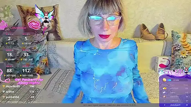 AgataFoxx webcam