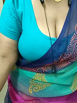 Reshma-09 webcam
