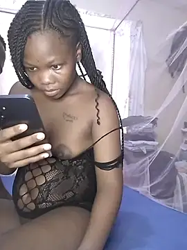 Kayle2009 live cam on StripChat