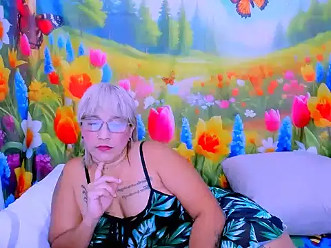 indianroxy webcam