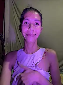 LoveRUBY143 webcam