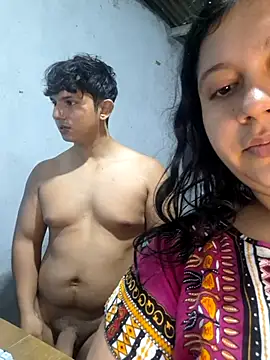 ParejaCurvy20 webcam