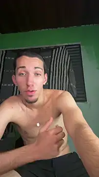 tteucria live cam on StripChat