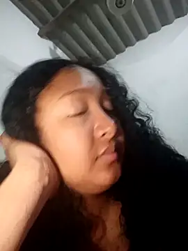 HeLiSa69ebony webcam