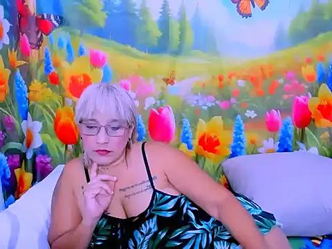 indianroxy webcam