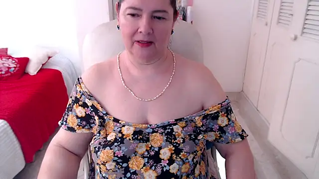 leonela_69 webcam