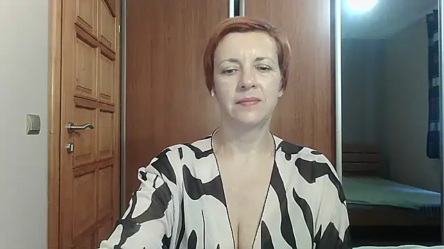 LoraLoraMay webcam
