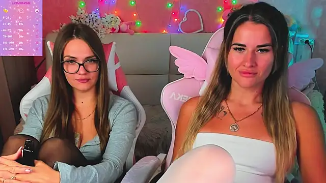 hotty_girls_here webcam