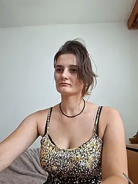 Nika_aa live cam on StripChat