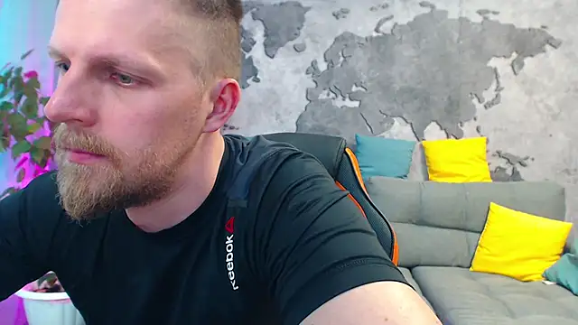 VikingChrisss live cam on StripChat