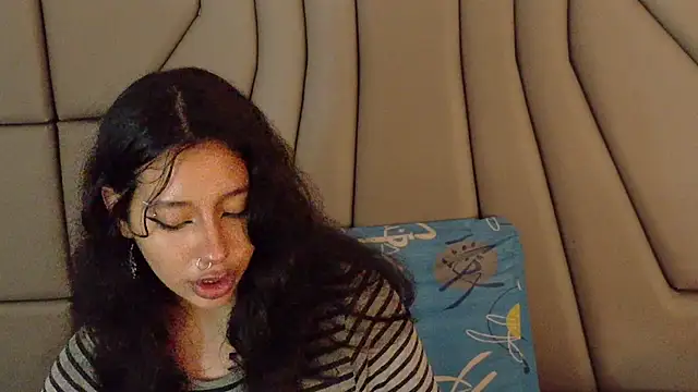 ParanoidTemptaion_ live cam on StripChat