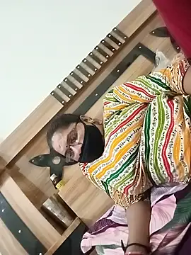 Menka_cut34 webcam