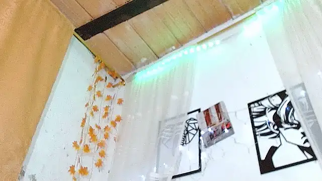 angel_bonbom webcam