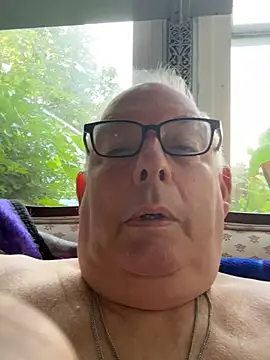 CharlieWeaver22 webcam