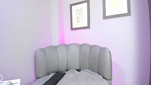 Roxanna_moore live cam