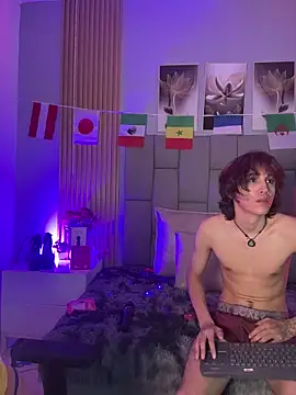 Mika_love_milo webcam