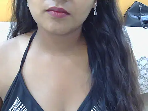 bold-kiyara webcam
