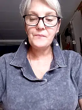 irinamaux live cam