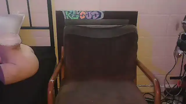 k1oudE webcam