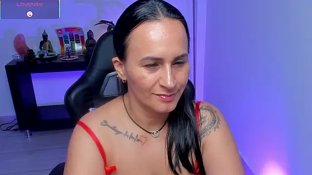 Sara_Charmy webcam