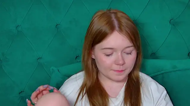 ElinaVale webcam