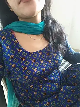 zoya_baby_ webcam