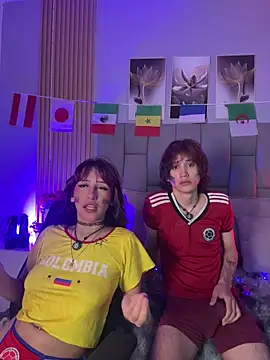 Mika_love_milo webcam