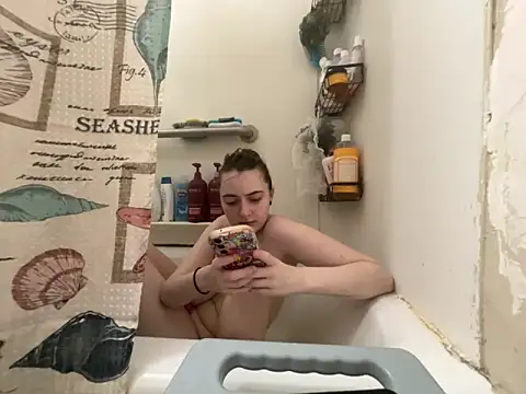 Snowbunnycake_131 webcam