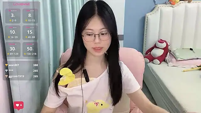 Luna-666 live cam on StripChat