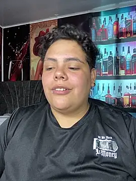Hailey_Curvy webcam