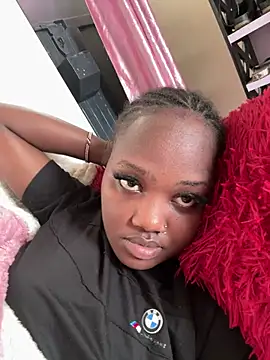 Queen_Arnah254 webcam