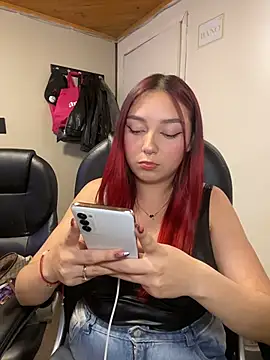 Karen18_boobs webcam