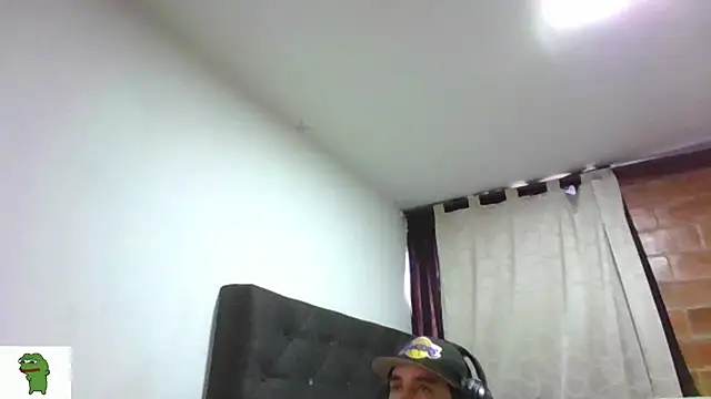 coolfriki webcam