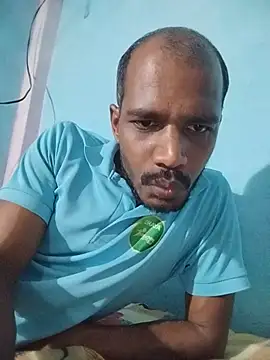 Daddyishere_19 live cam