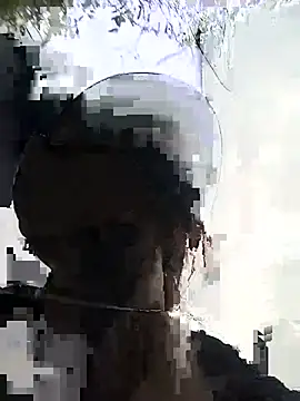 Bling-pusy webcam