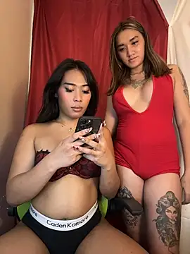 hugecock_tamira webcam