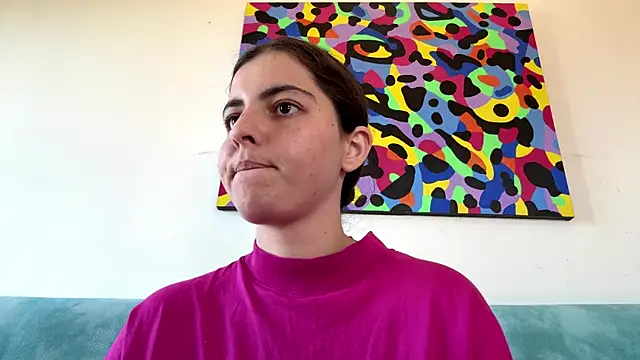 MarisaKomar webcam