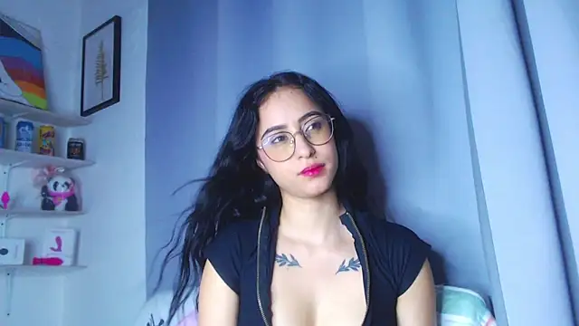 alana_salem webcam