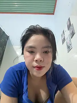 Yummii99 webcam