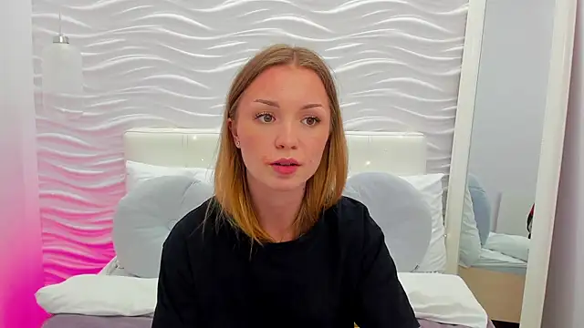 VirginOlly webcam